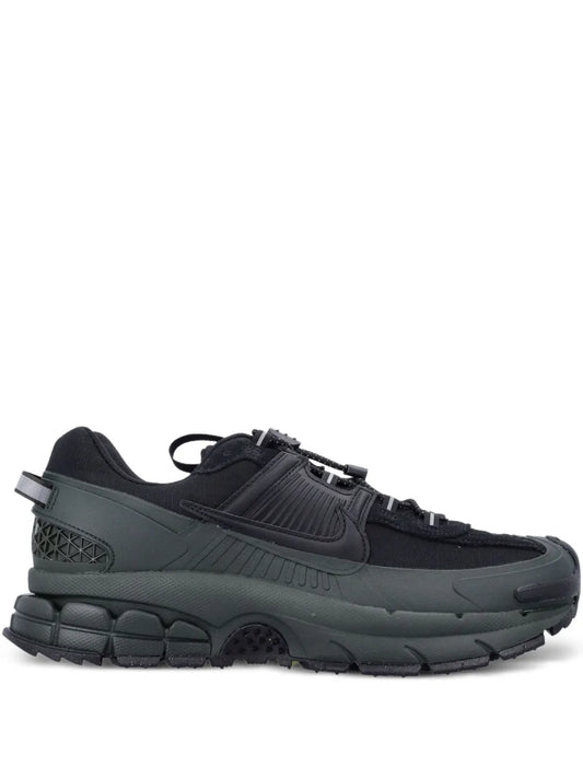 Nike Zoom Vomero Trainers — Black — Size US M 3.5 - US W 5 — Front View